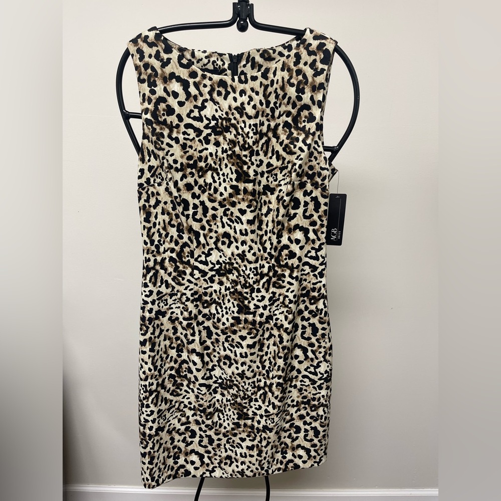 Leopard Print Sleeveless Dress
AGB